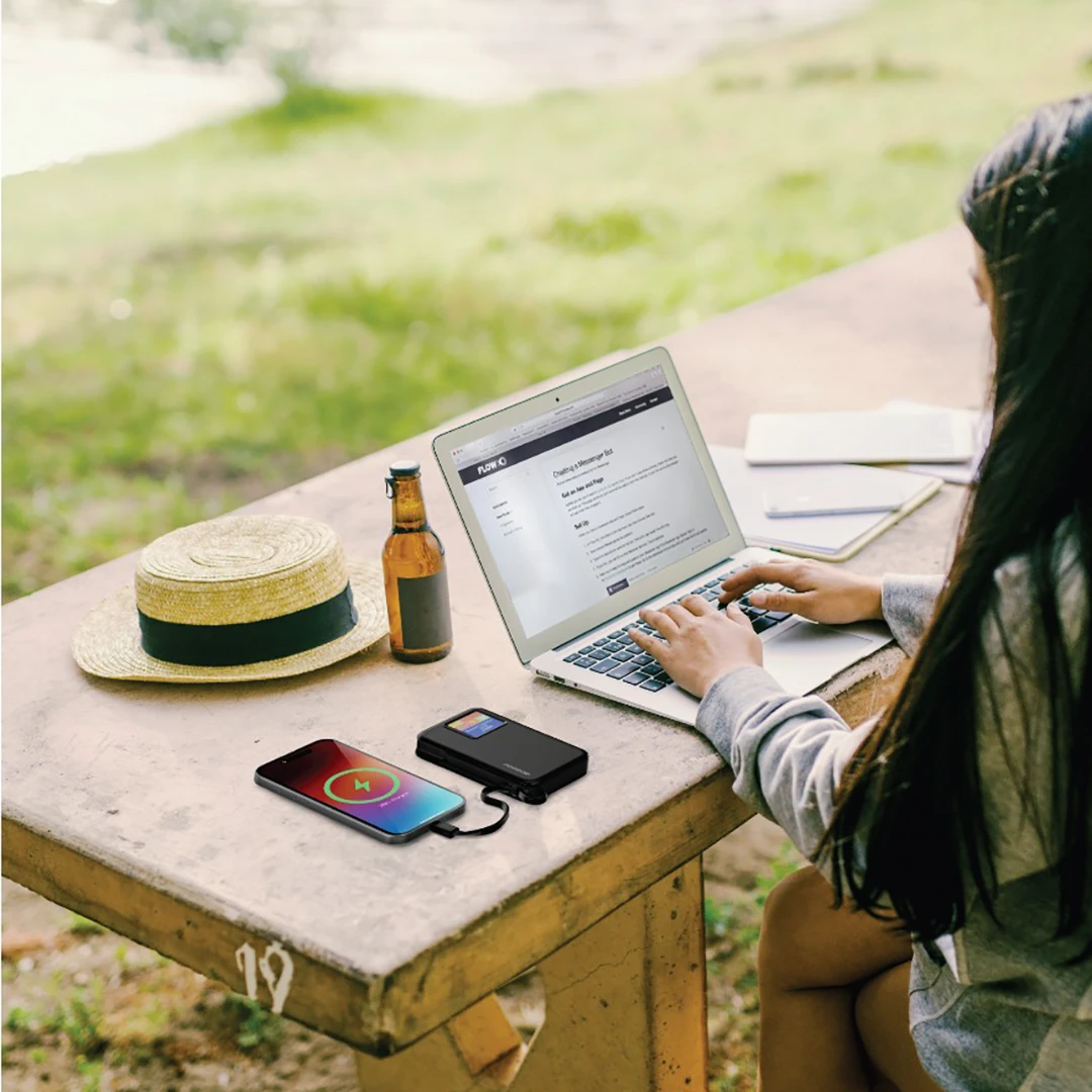 Porodo 4G LTE _ WiFi 6 Pocket Router with 10000mAh Power Bank (1)