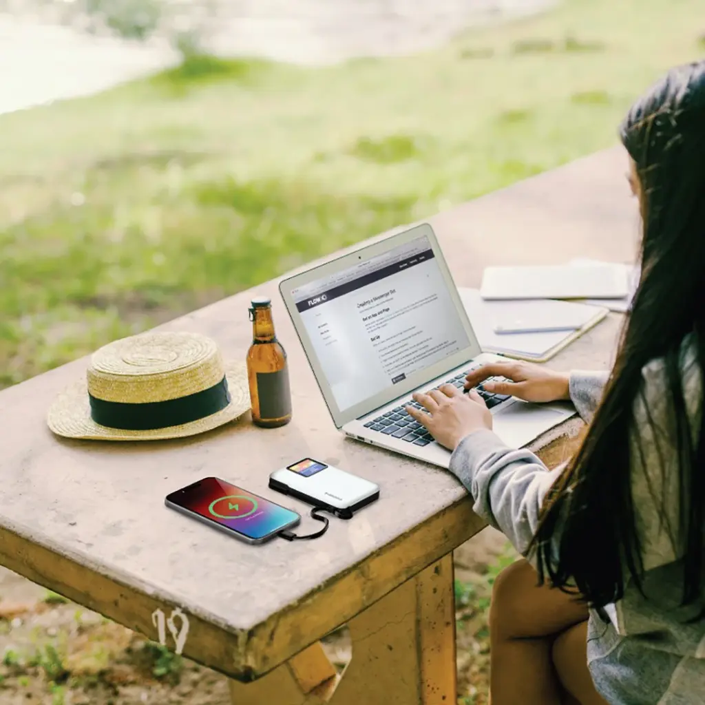 Porodo 4G LTE _ WiFi 6 Pocket Router with 10000mAh Power Bank (3)